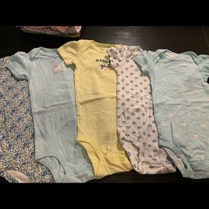 5 pack of carters bodysuits